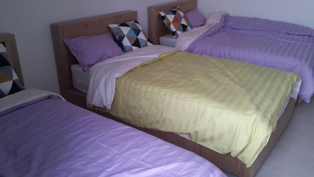 Spacious Apartment in Central Seoul