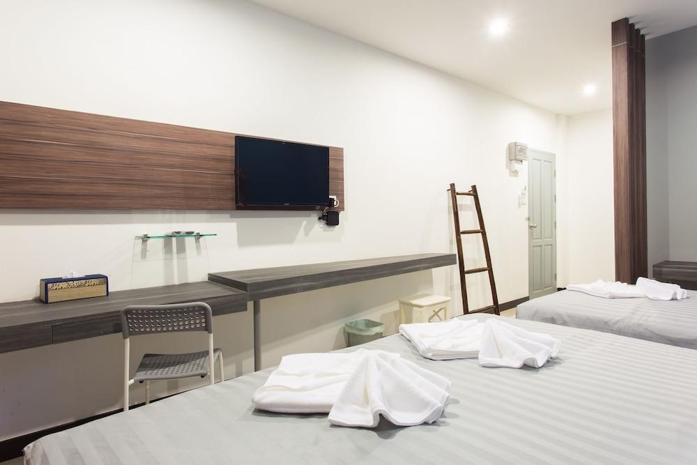 Krabi Inn & Omm Hotel