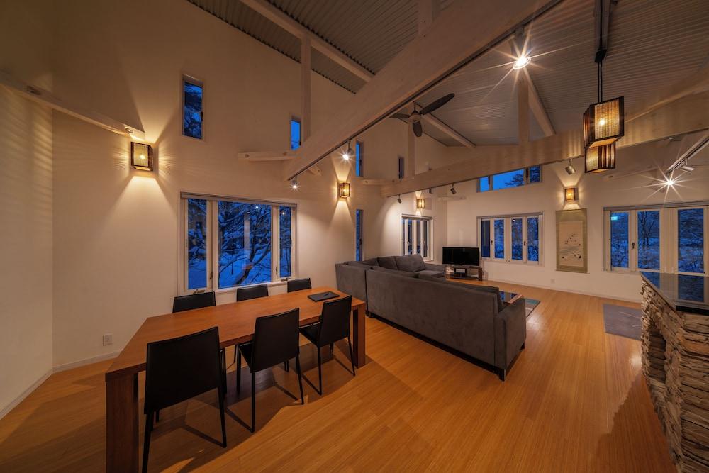 Powdersuites by The Hakuba Collection