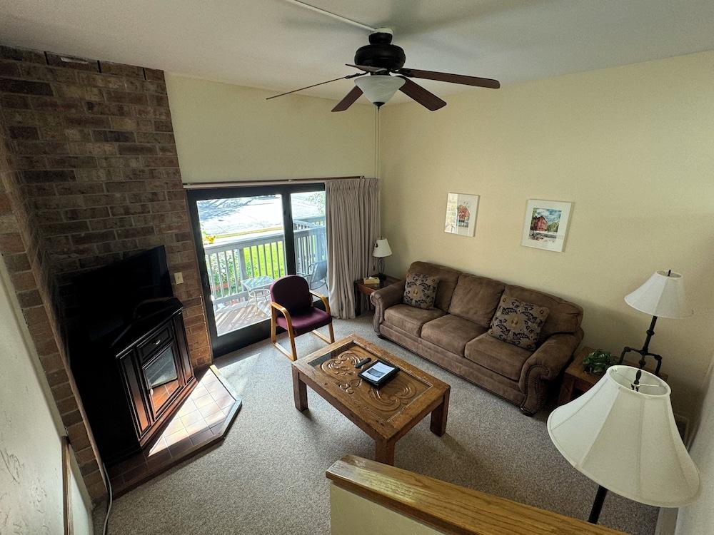 Shadow Mountain Lodge