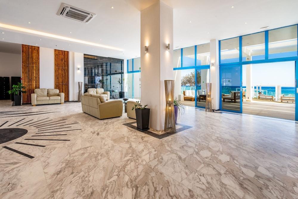 Kamari Beach Hotel - All inclusive