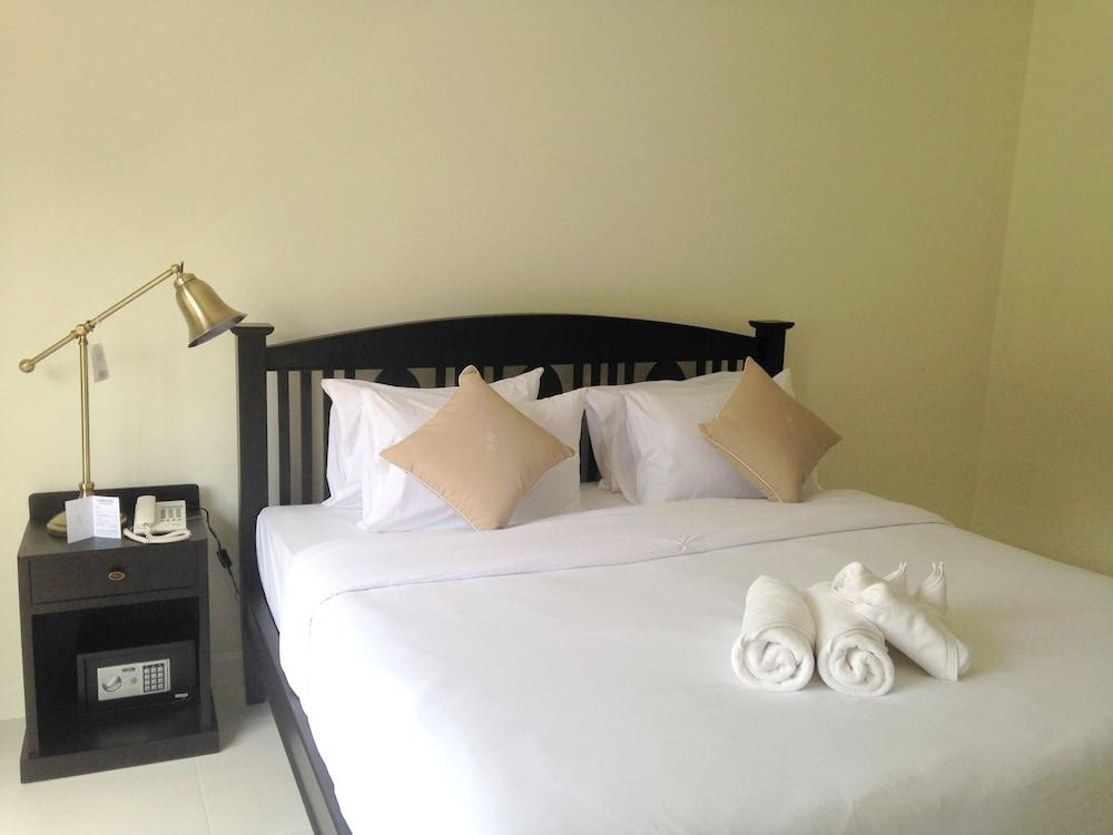 Koranaree Courtyard Boutique Hotel