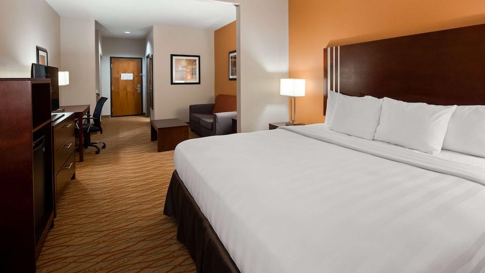 Best Western Plus Spring Inn & Suites