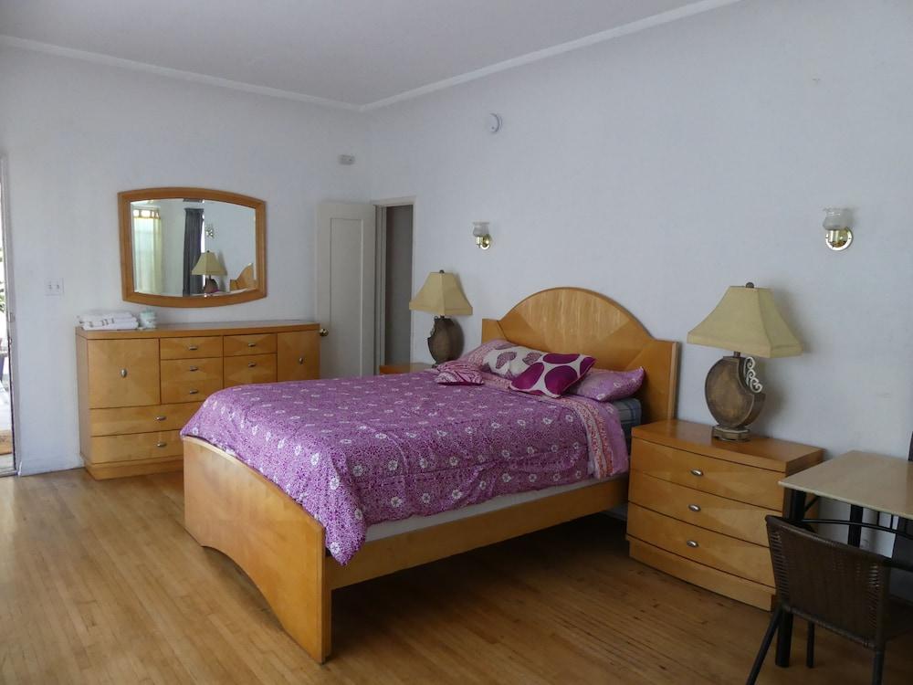 Wilshire Orange Hotel