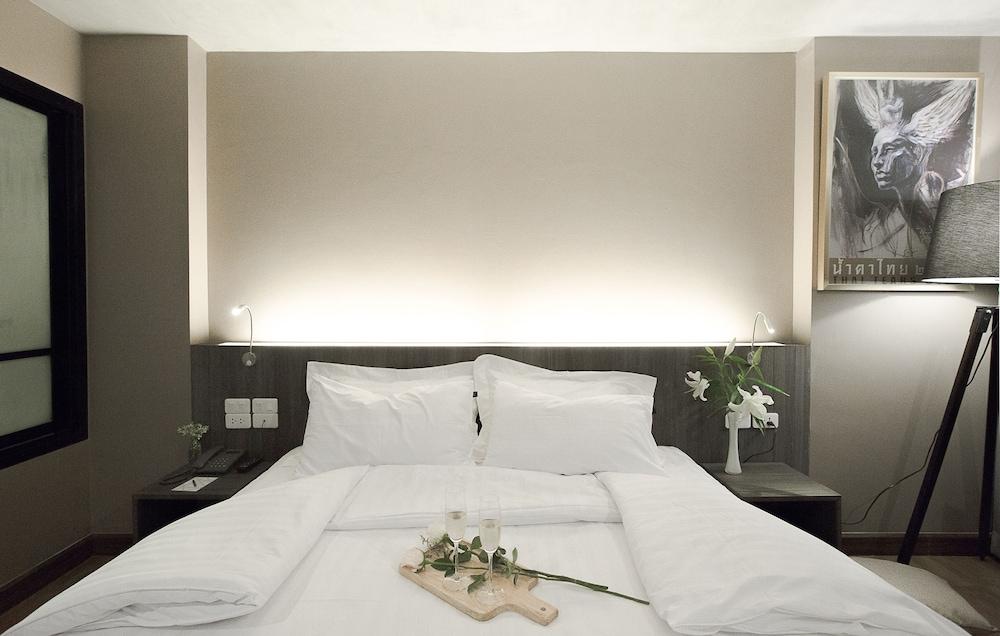 Art Mai Gallery Nimman Hotel