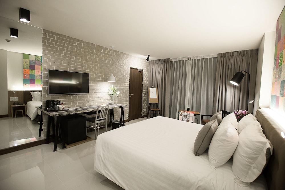 Art Mai Gallery Nimman Hotel