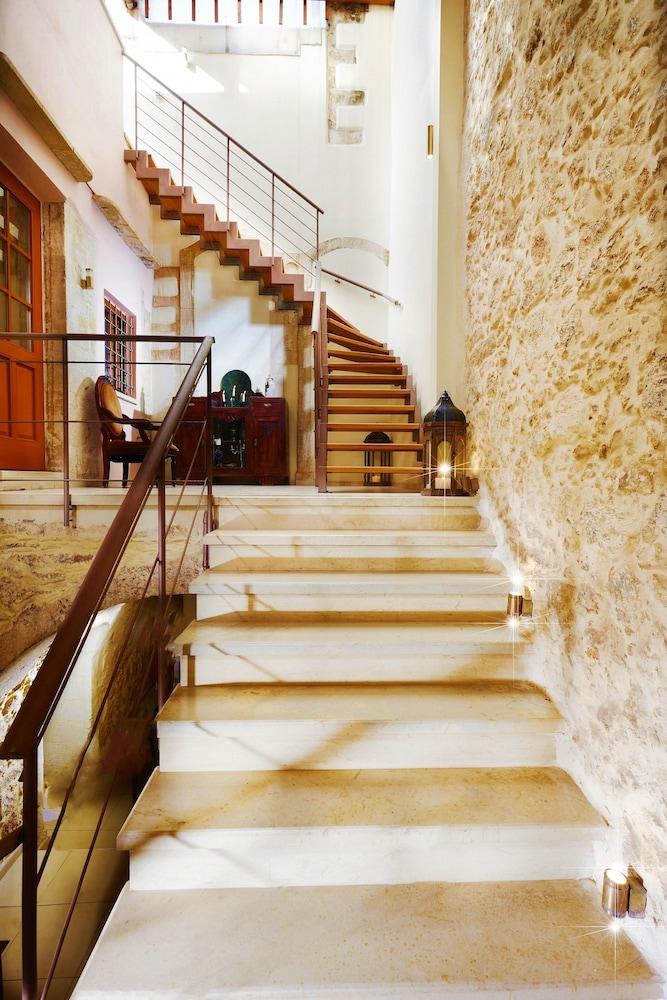 Archontiko - Old Town Suites