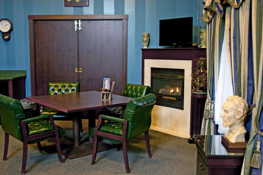 The Lodge at Grant's Trail