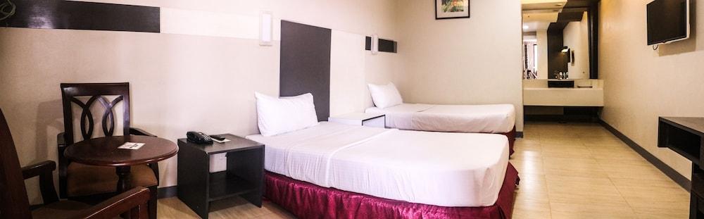 Lucky 9 Budget Hotel