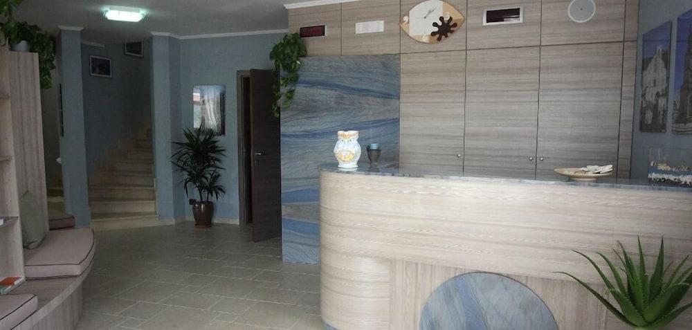 La Maison Rouge Resort