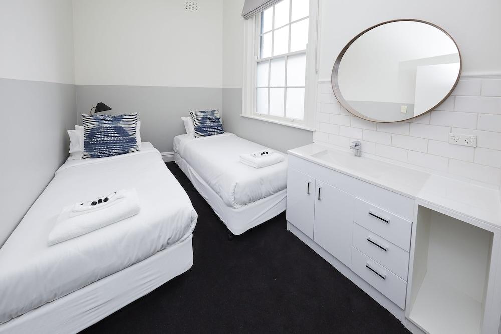 Bridgeview Hotel Willoughby