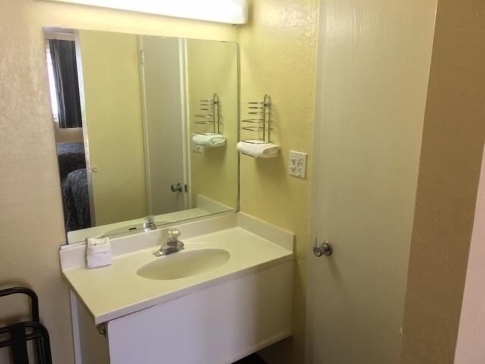 Lake Fork Marina & Motel