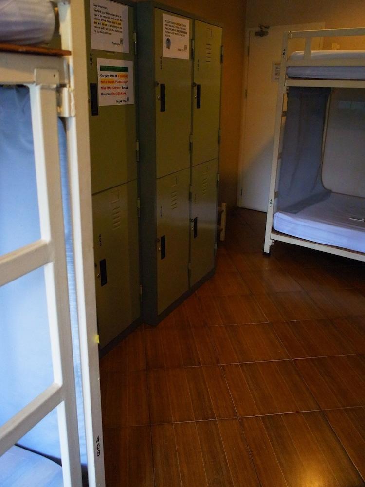 VX The Fifty - Hostel