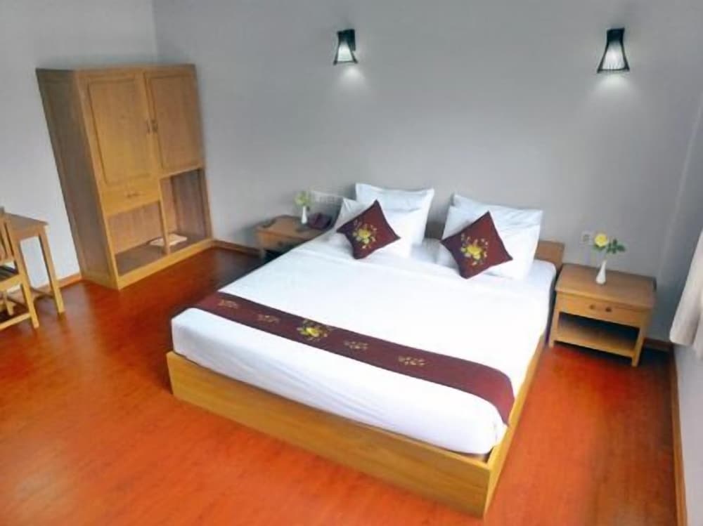 Golden Lotus Inle Hotel