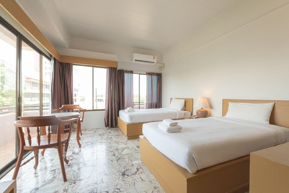 Nonthaburi Palace Hotel