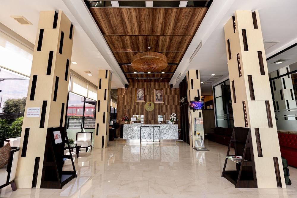 Grand Ratchapruek Hotel