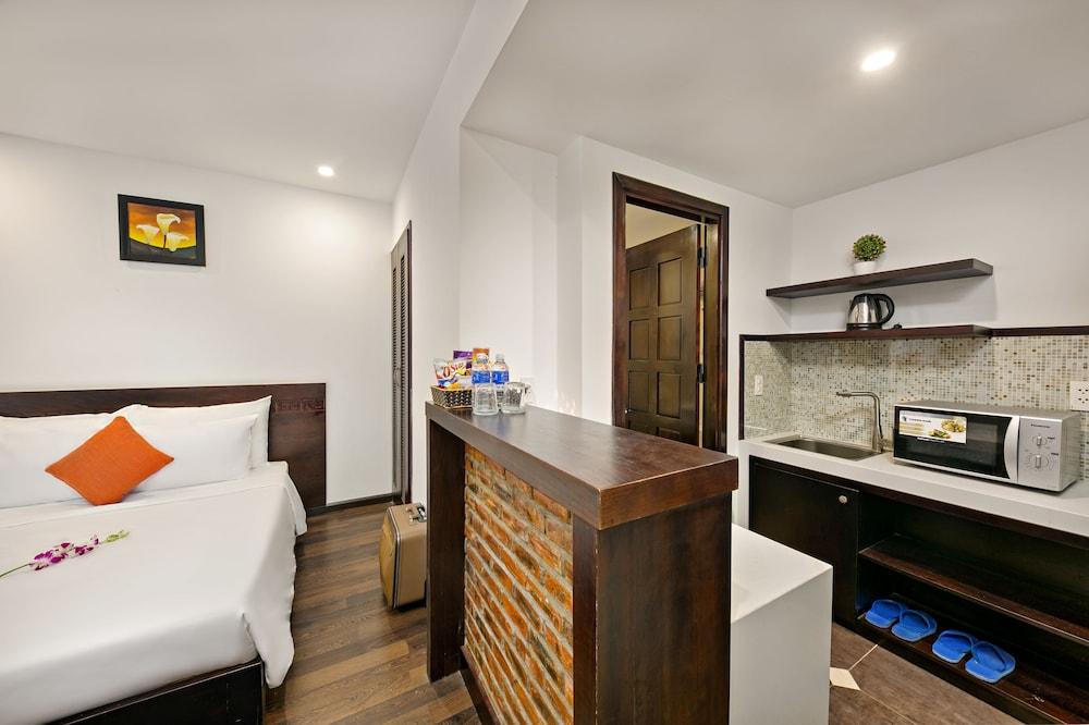 Emily Hotel & Apartments