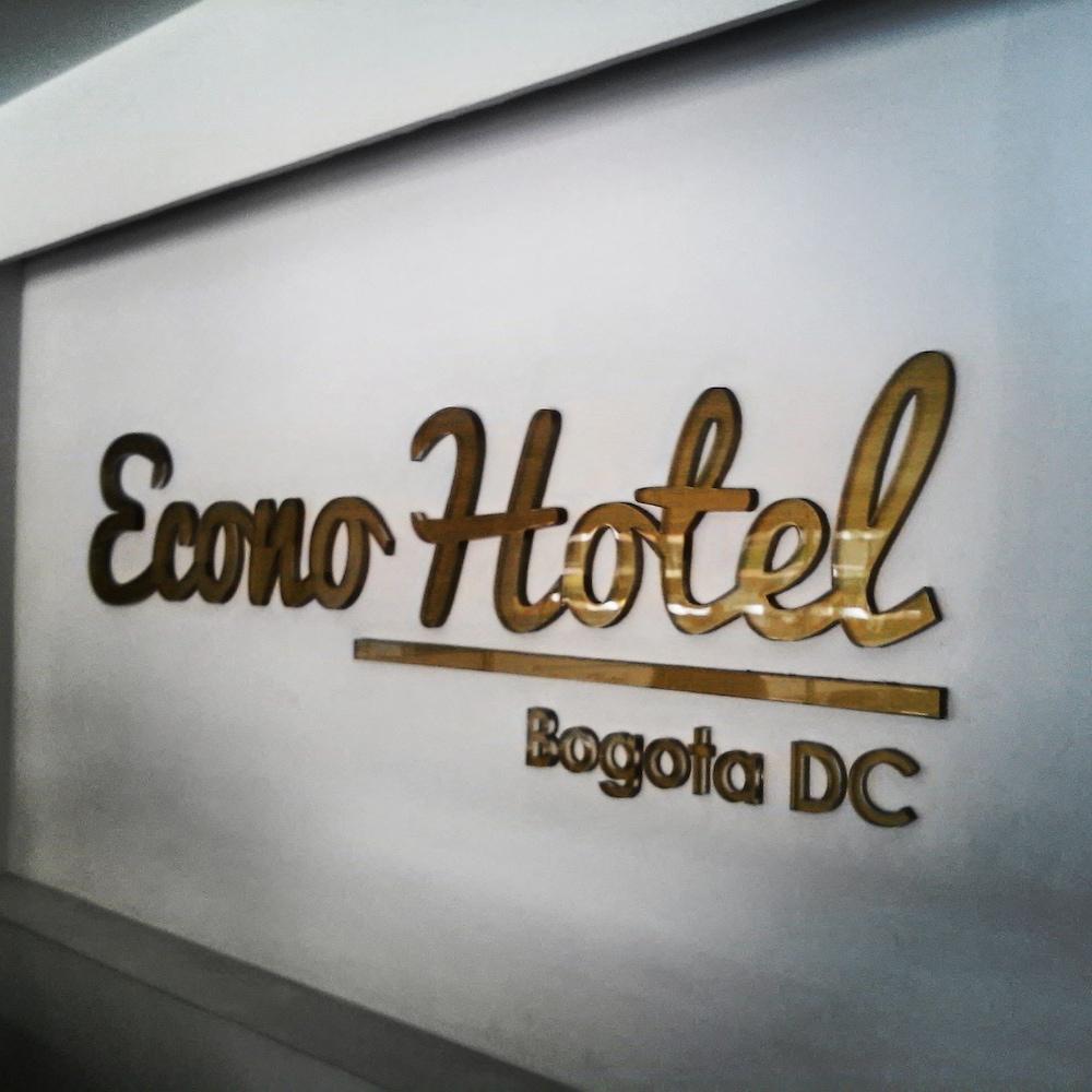 Econohotel
