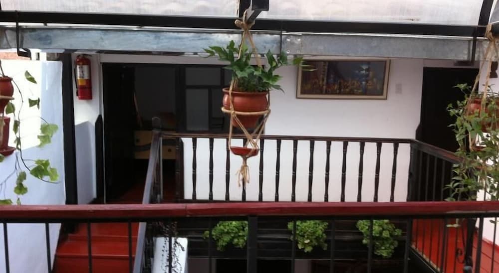 Huayruro Guest House