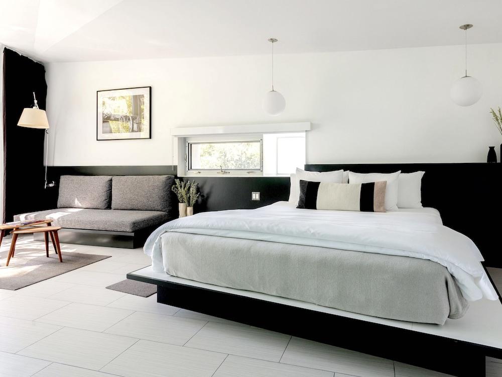 Frame Hotel - Treehouse