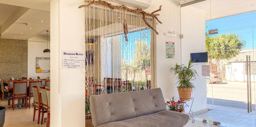 Eco Bay Hotel y Restaurant