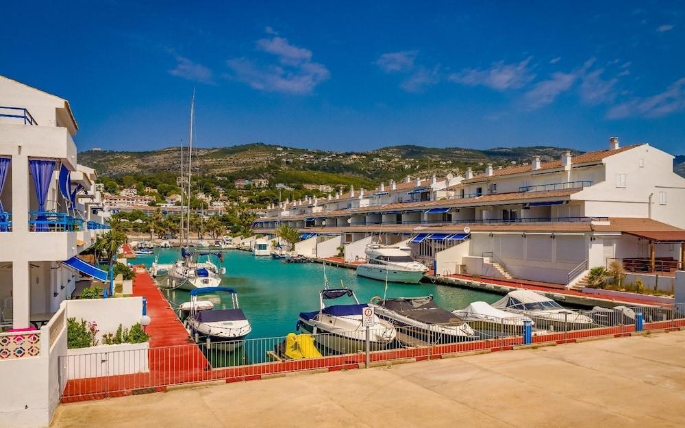 Apartamentos El Puerto