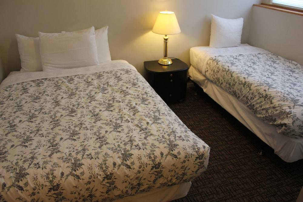 Red MountainVillageHomesCabins