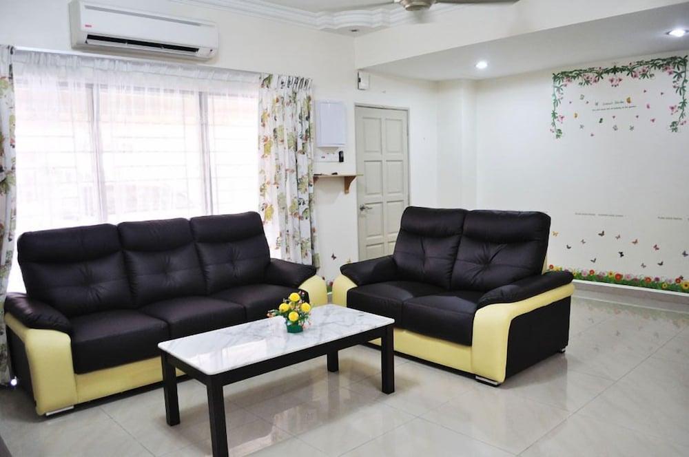 Garden Vacation Suite