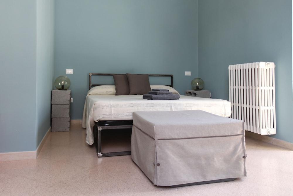 4Brooms Boutique B&B