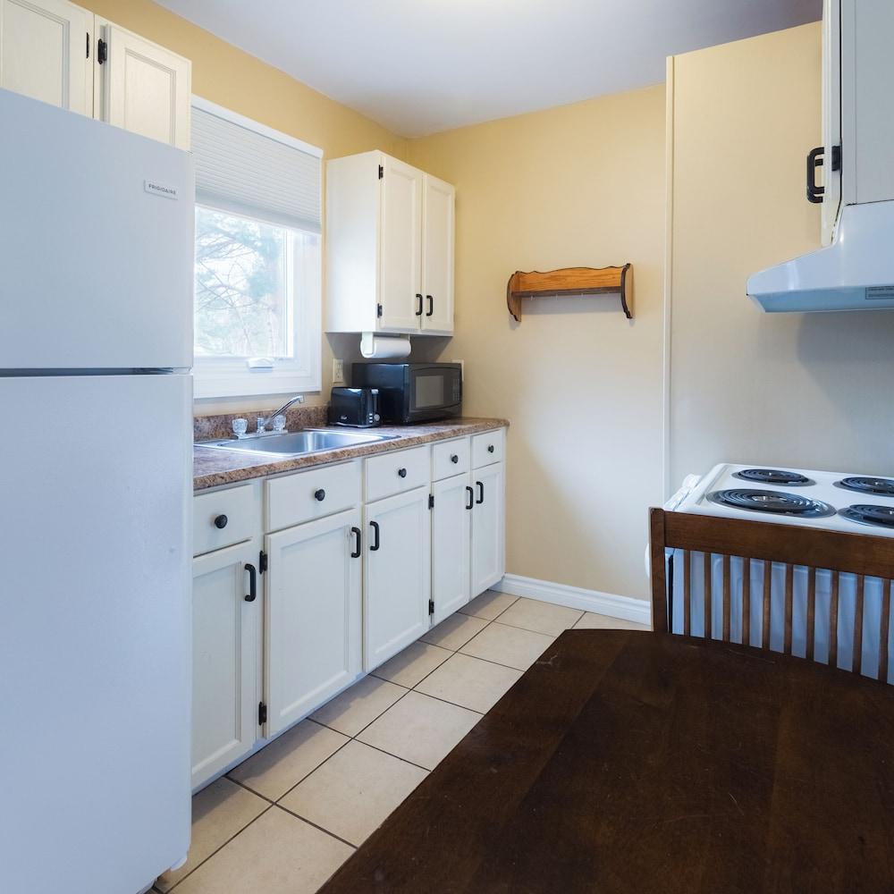 Georges Mountain Village