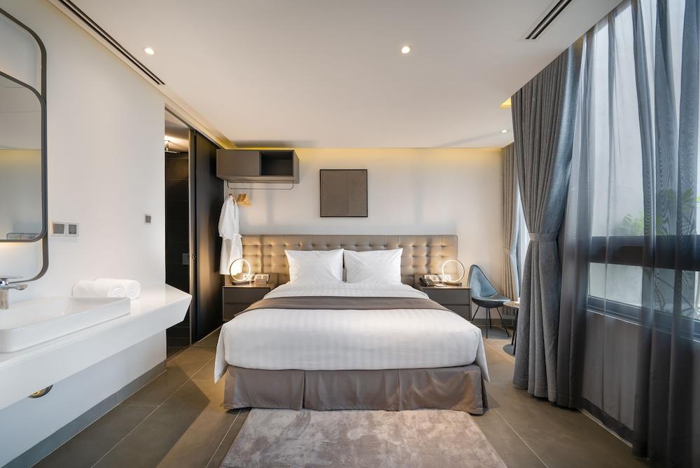 LEGEND Boutique Hotel