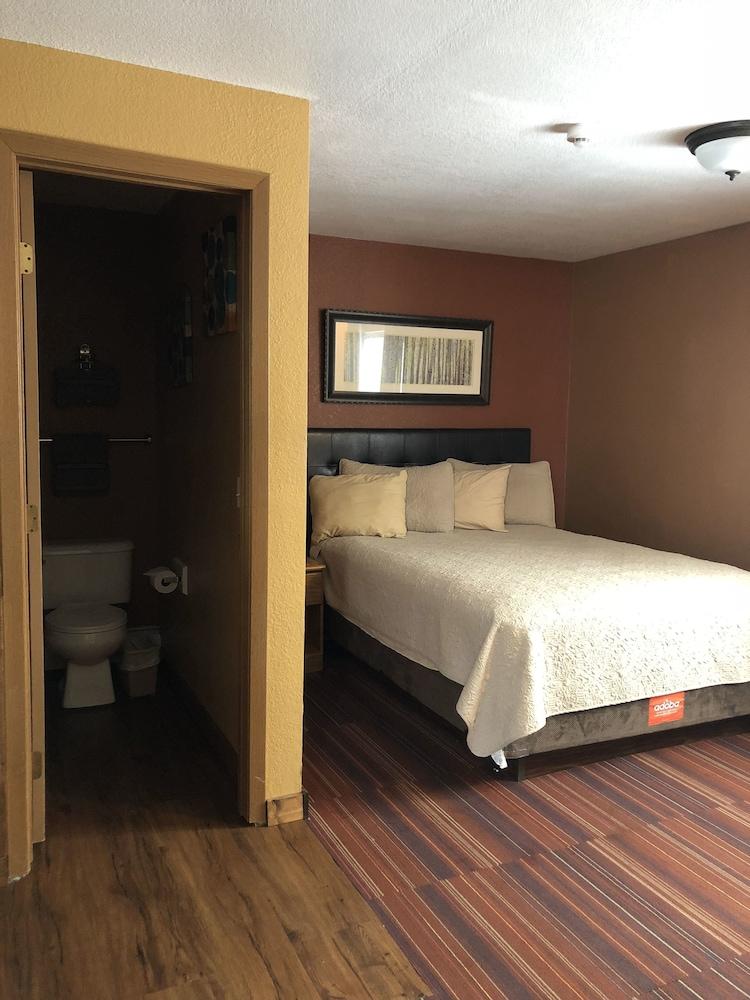 Adoba Hotel Naubinway