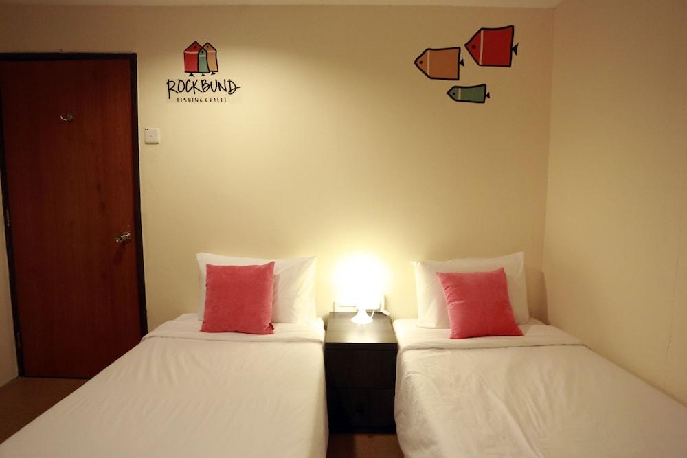 Rockbund Fishing Chalet