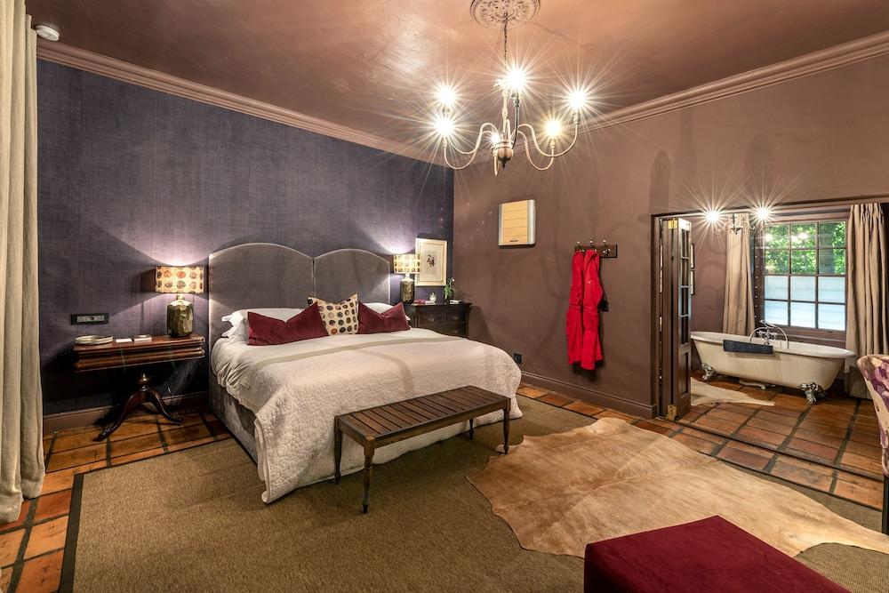 Avondrood Guest House