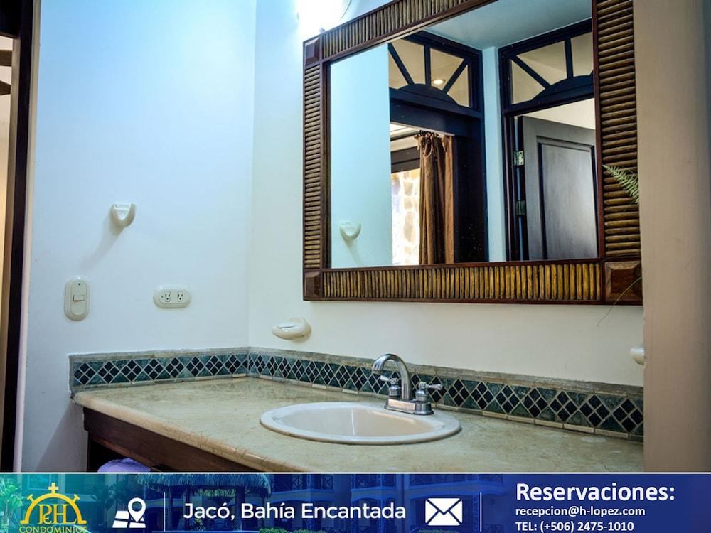 Condominios Rancho Ecuestre Hermanos López