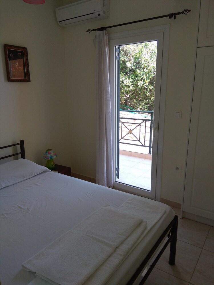 Sarakinos Apartments