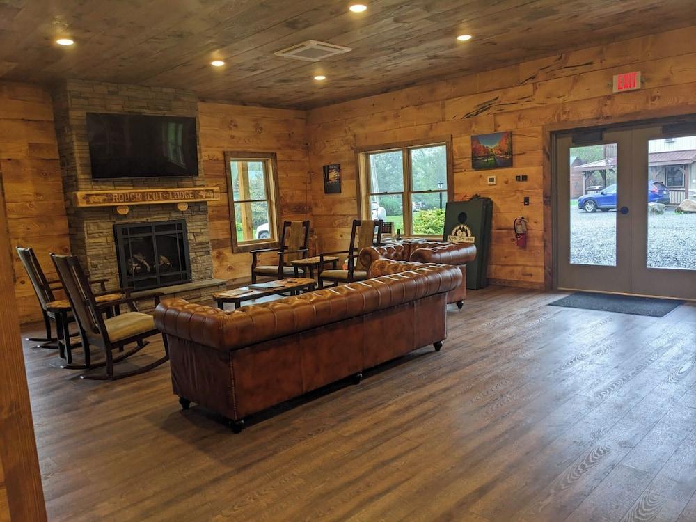 Rough Cut Lodge