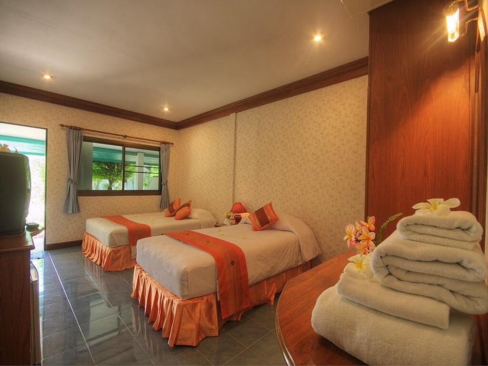 Samroiyod Holiday Resort