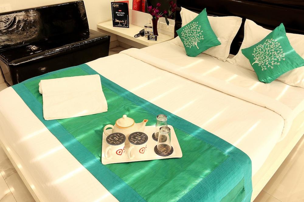 OYO 1483 Hotel Hiland Inn