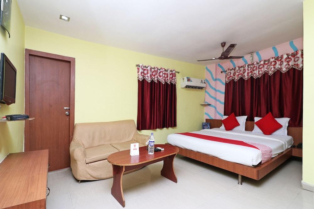 OYO 1764 Hotel Maruti Lodging