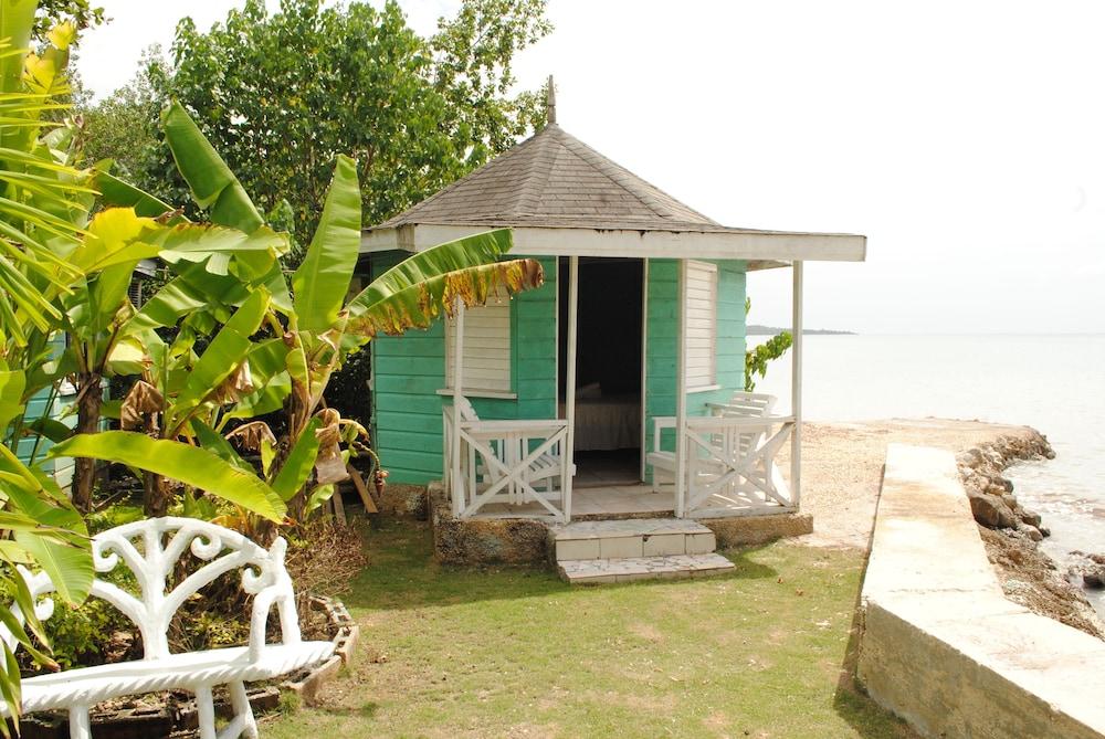 Bluefields on the Bay