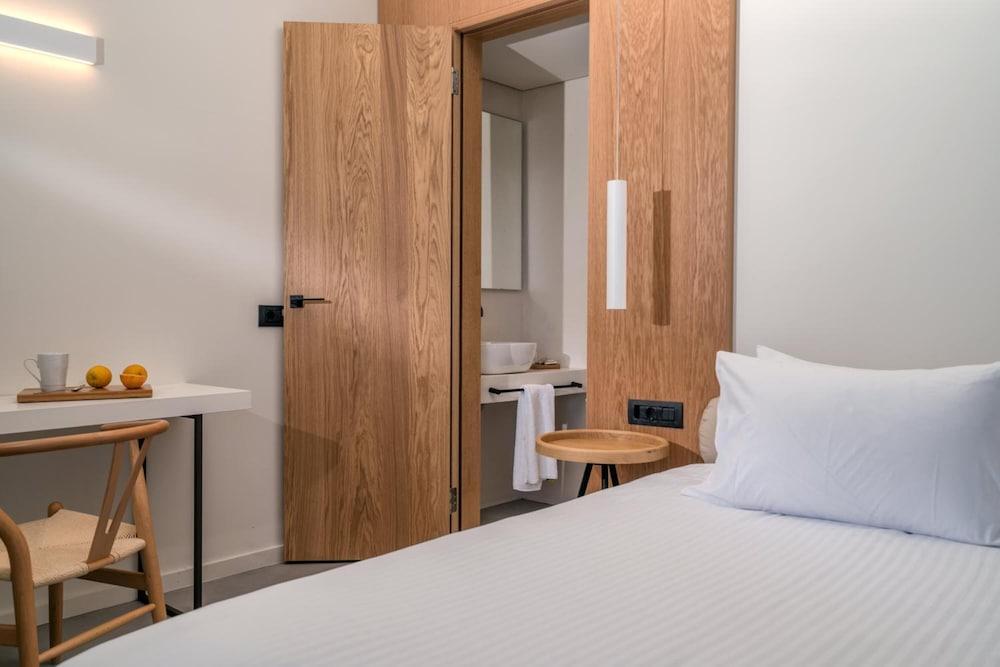 Caravel Suites - Adults Only