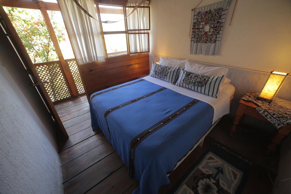 Yellow House - Hostel