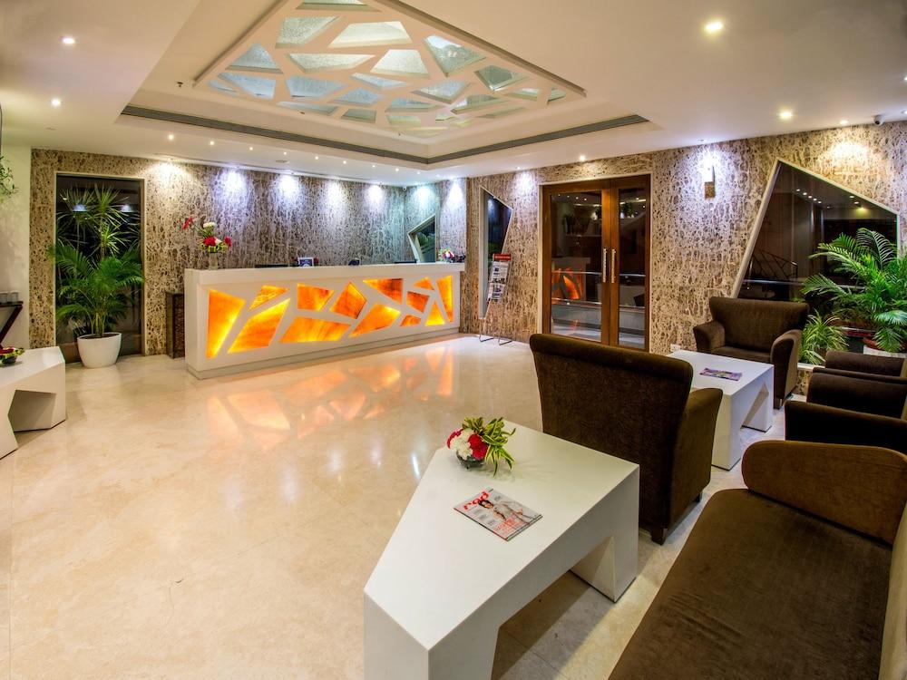 Rockdale Clarks Inn Suites