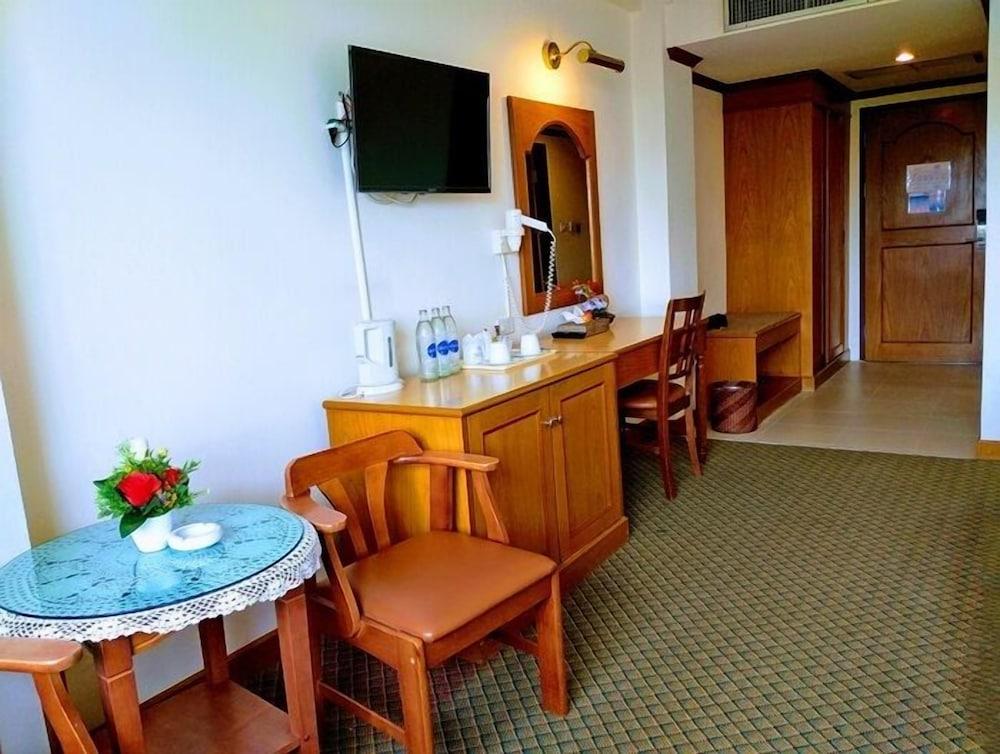 Sing Golden Place Hotel