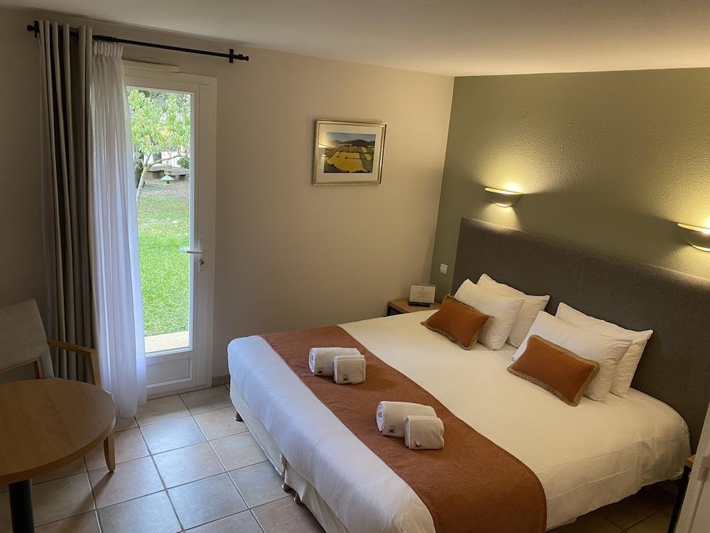 Logis Hôtel La Bastide de Grignan & Restaurant La Chênaie