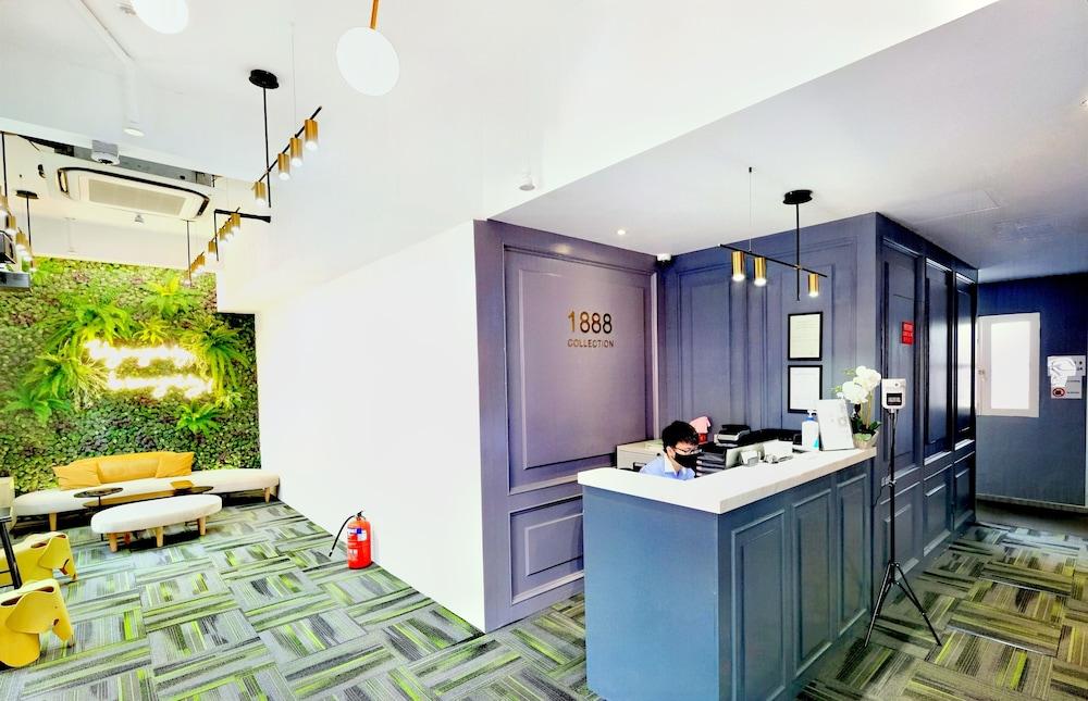 Rest Chinatown Hotel