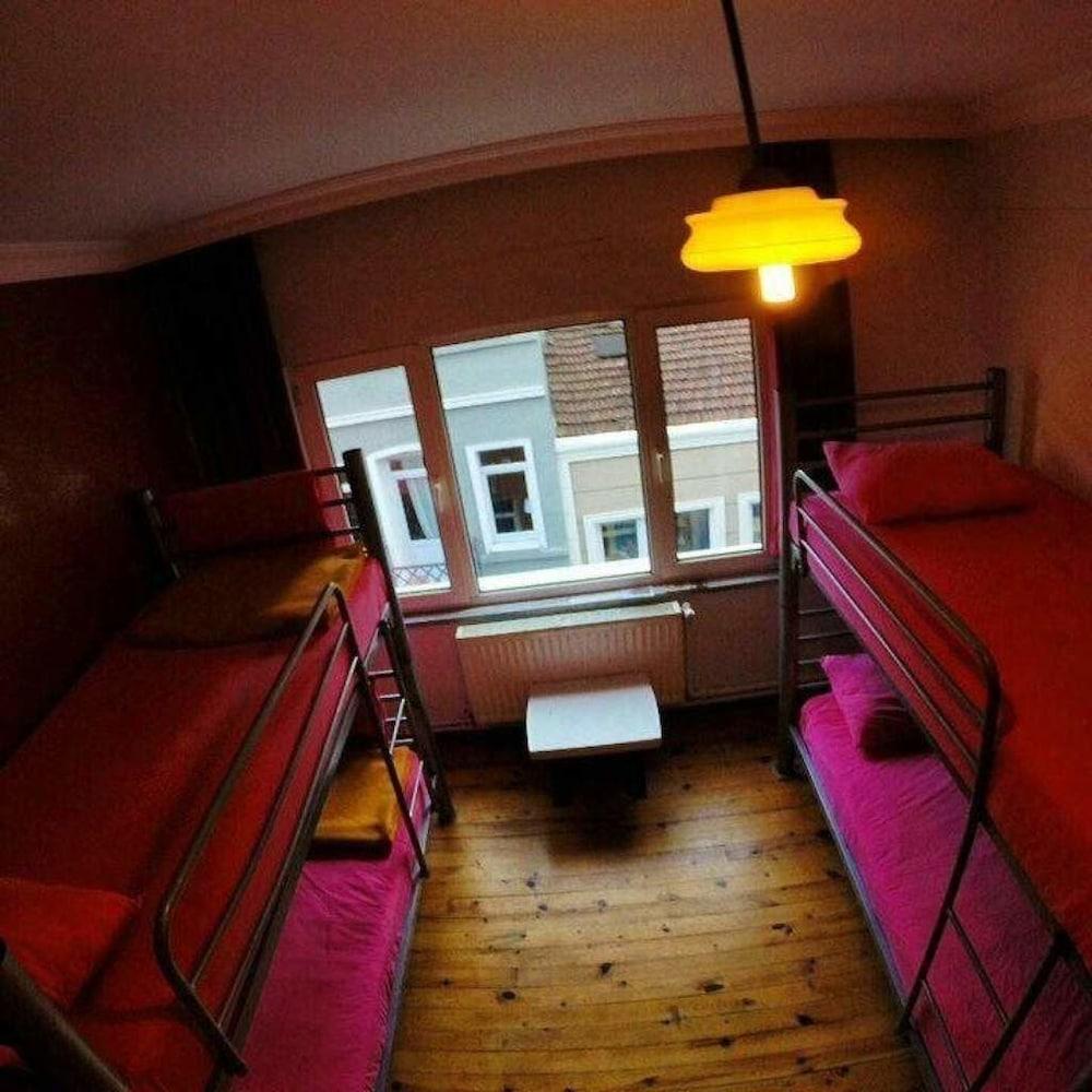 Innjoy Hostel - Adults Only