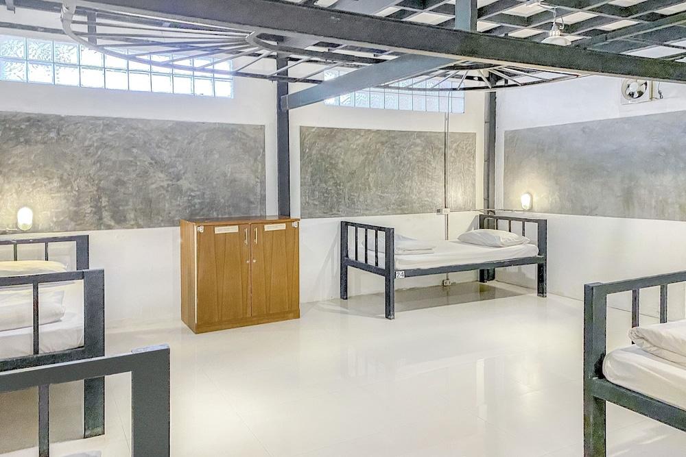 Slumber Party Phi Phi