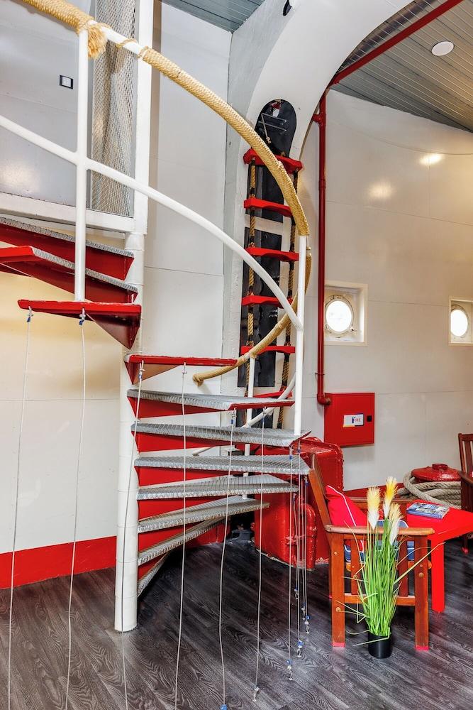 Botel Marina - Hostel